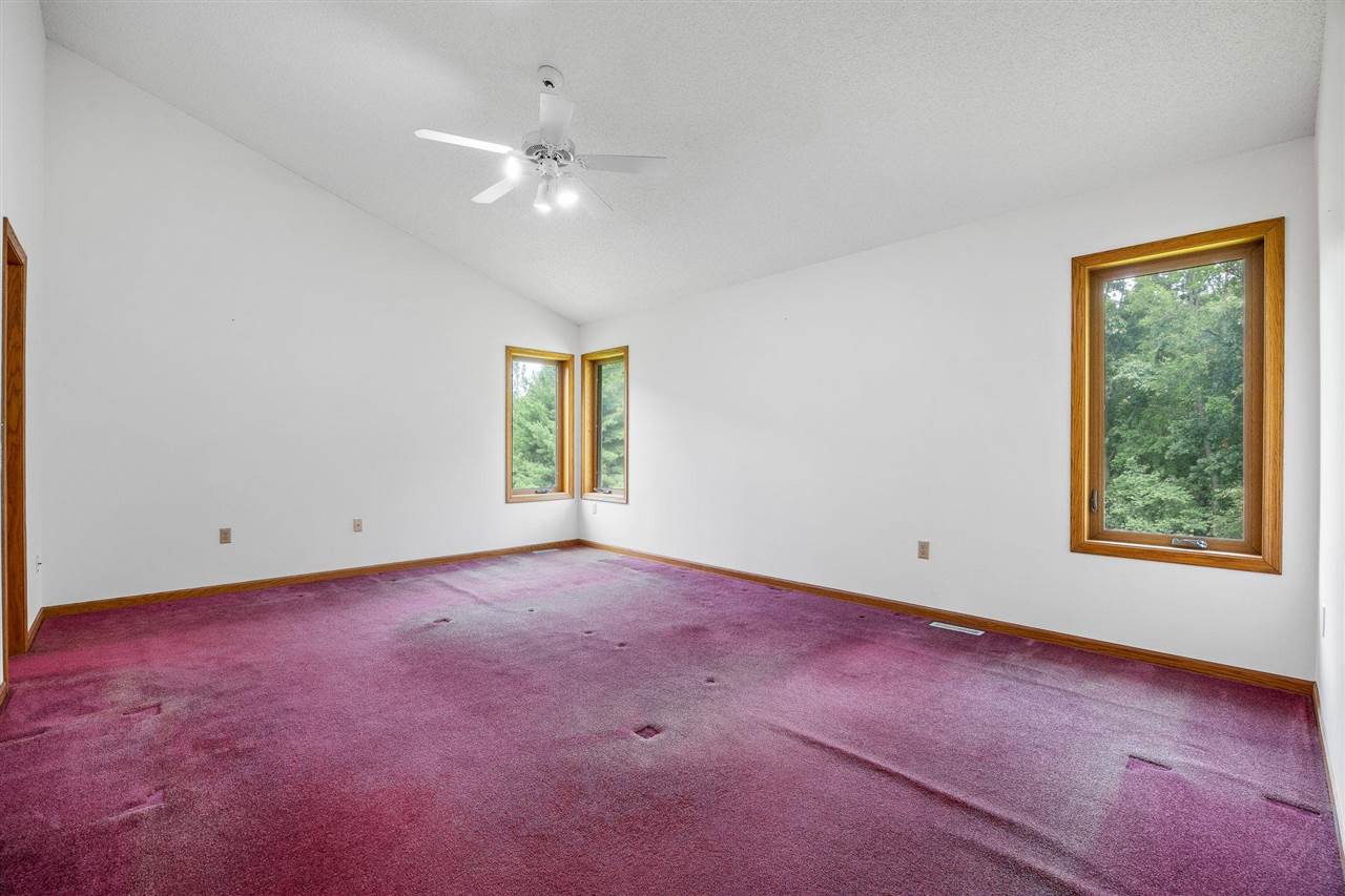 4698 Fox Lane NE Iowa City IA 52240