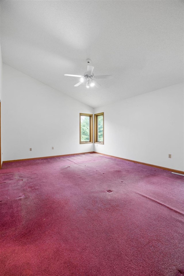 4698 Fox Lane NE Iowa City IA 52240