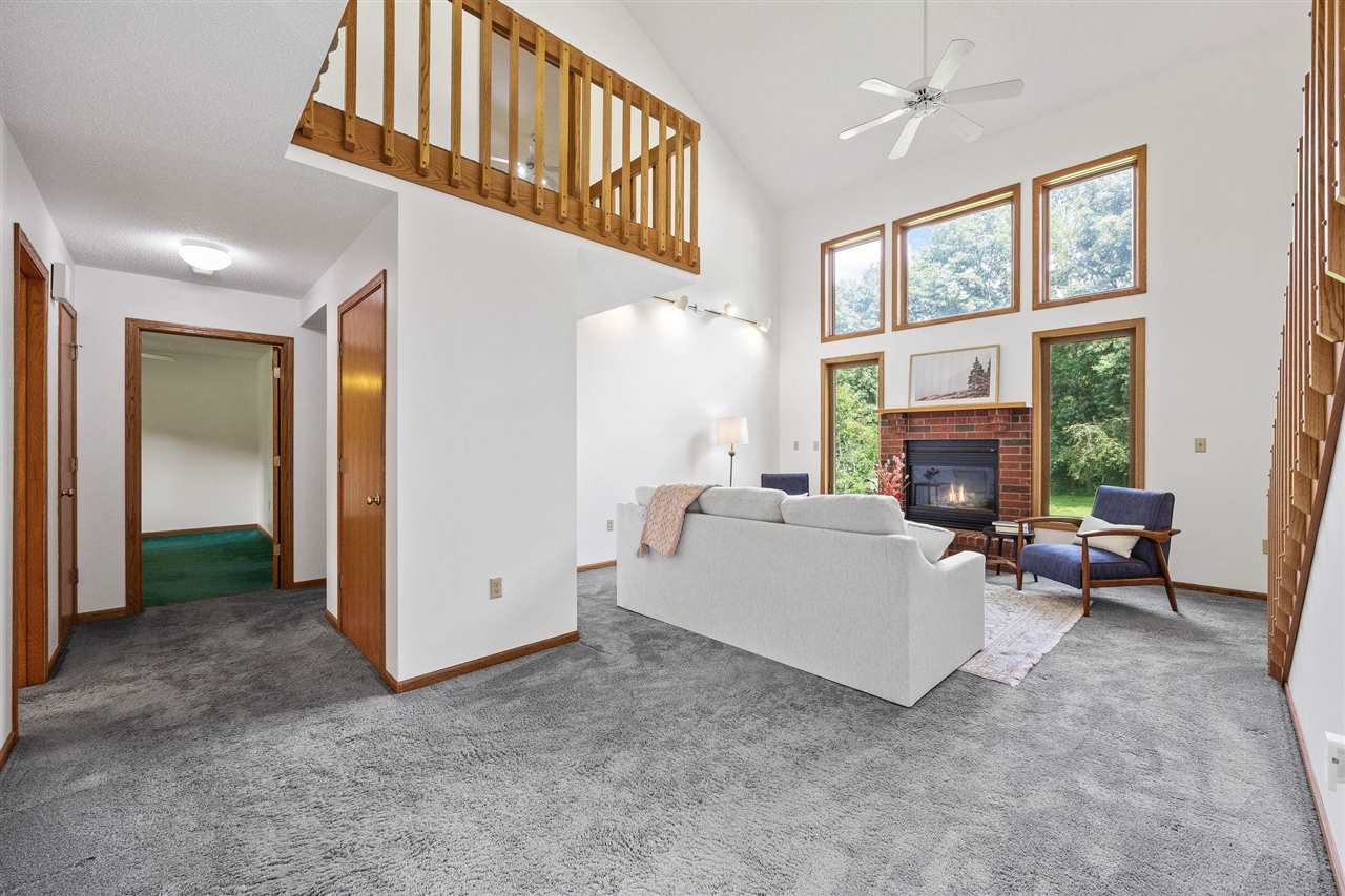 4698 Fox Lane NE Iowa City IA 52240