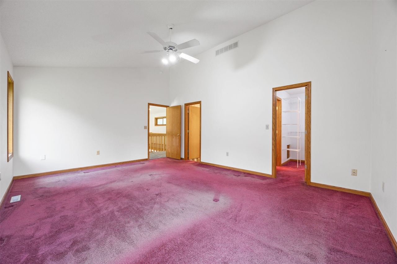 4698 Fox Lane NE Iowa City IA 52240