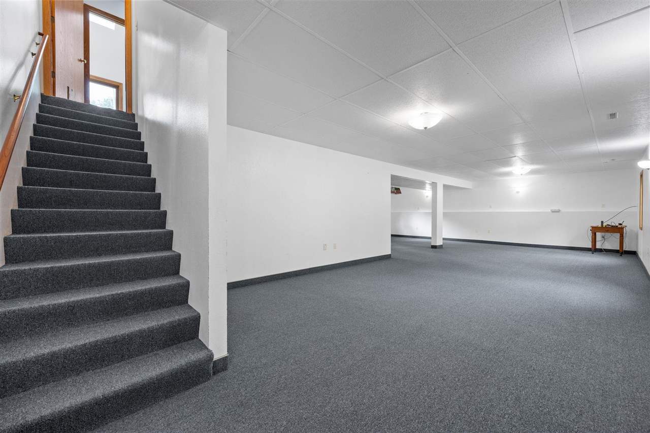 4698 Fox Lane NE Iowa City IA 52240