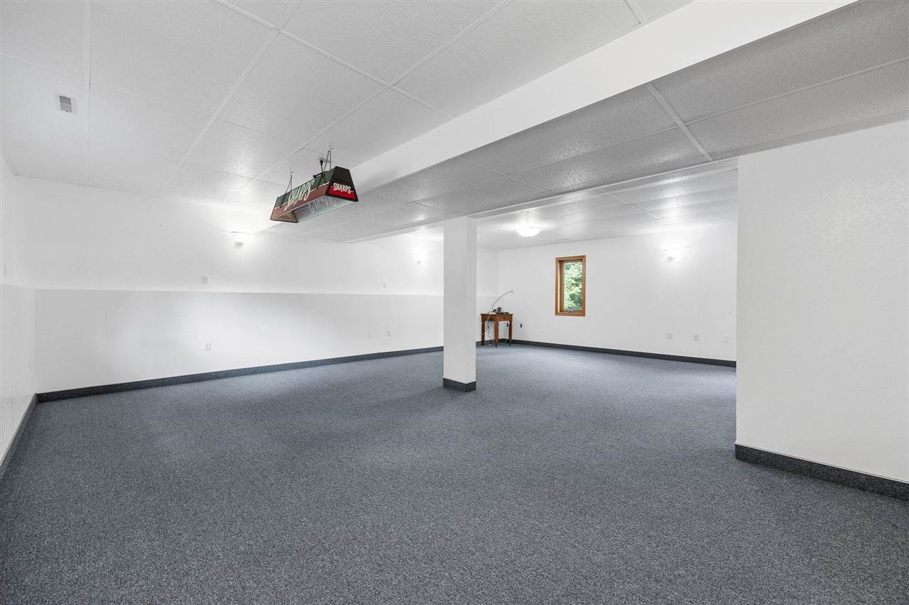 4698 Fox Lane NE Iowa City IA 52240