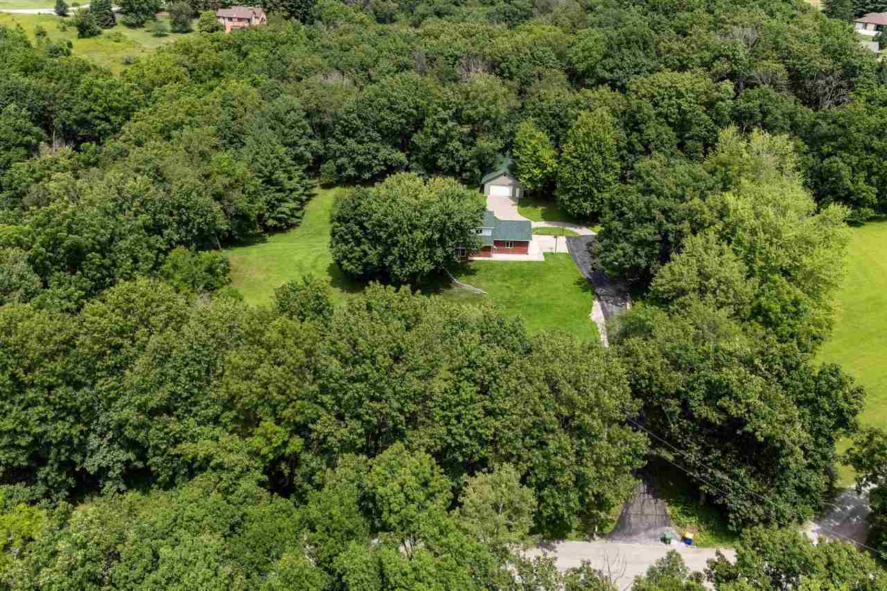 4698 Fox Lane NE Iowa City IA 52240