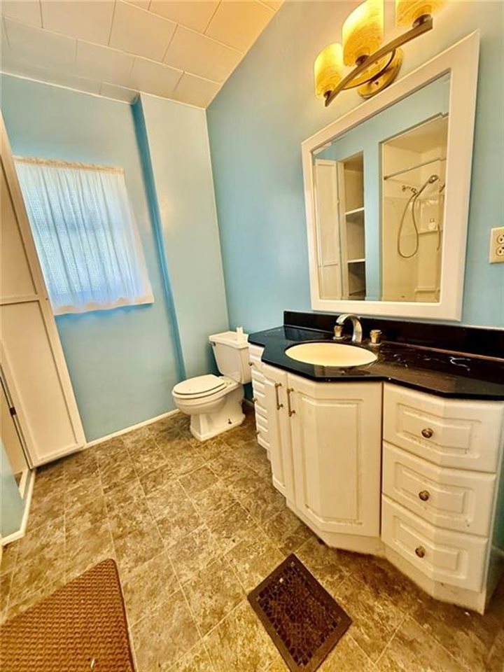 421 S 4th Avenue Washington IA 52353