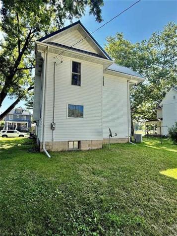 421 S 4th Avenue Washington IA 52353