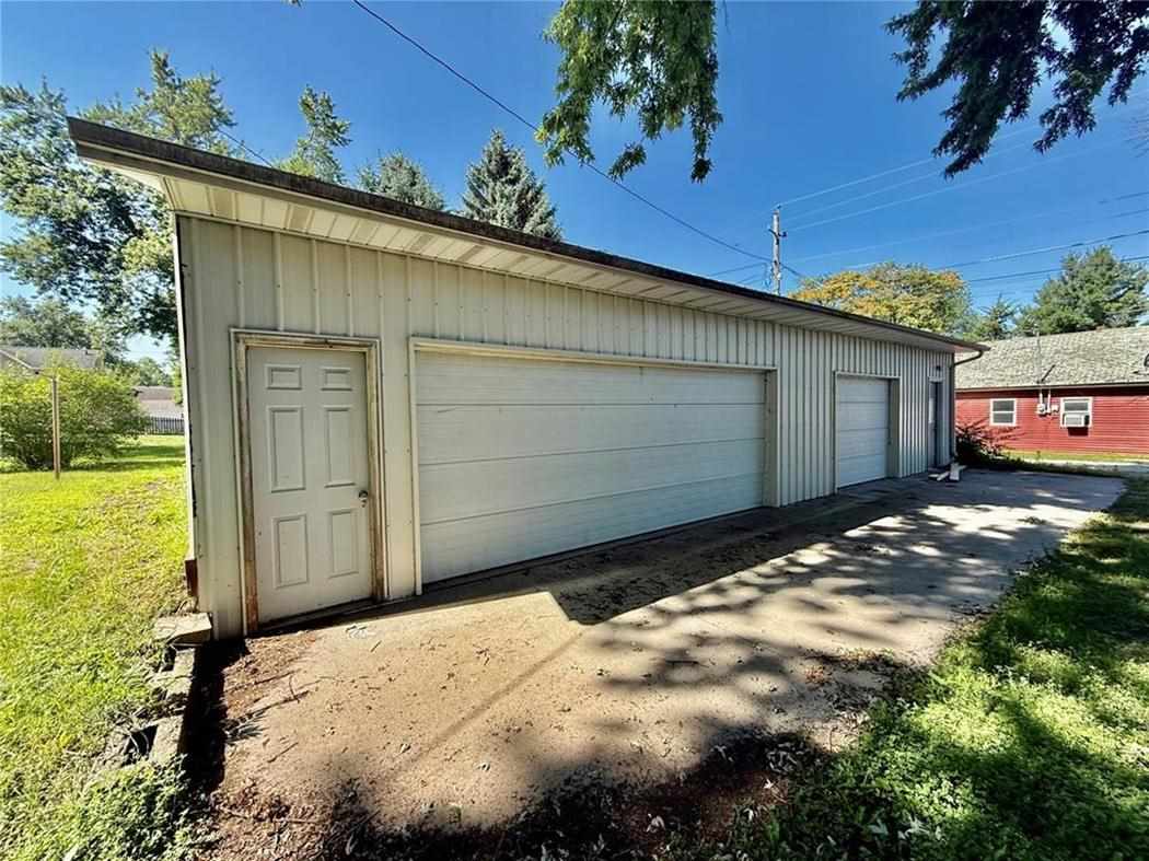 421 S 4th Avenue Washington IA 52353
