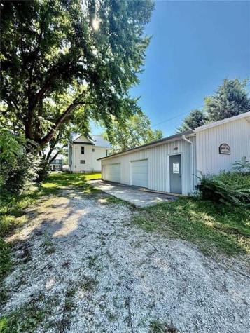 421 S 4th Avenue Washington IA 52353