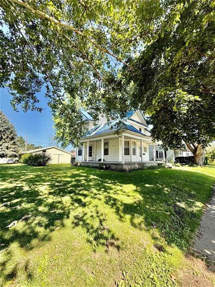 421 S 4th Avenue Washington IA 52353