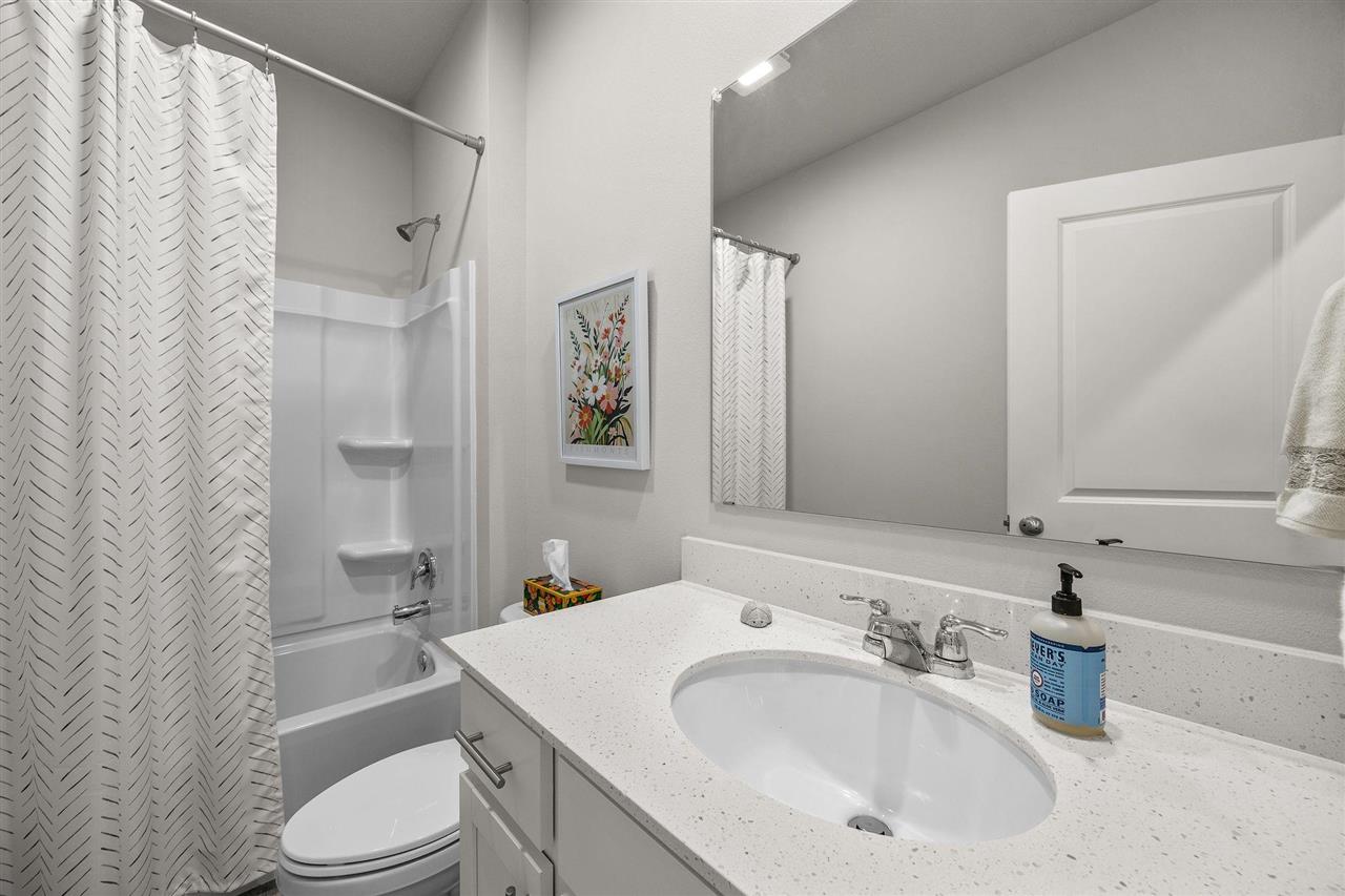 3389 Dreusicke Drive Coralville IA 52241