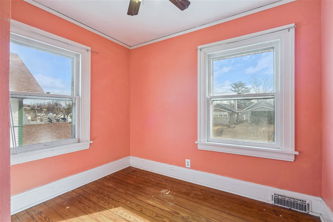 250 Highland Drive NW Cedar Rapids IA 52405