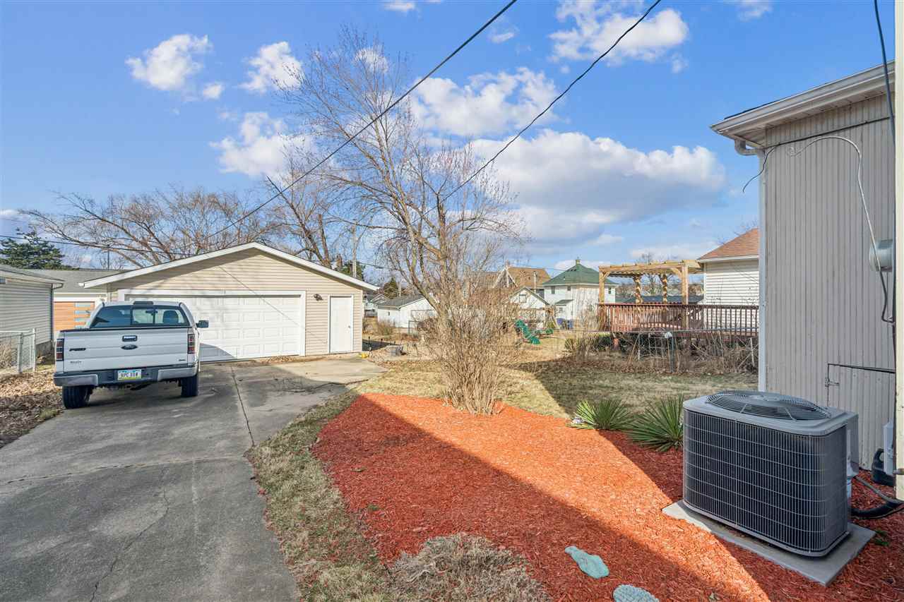 250 Highland Drive NW Cedar Rapids IA 52405