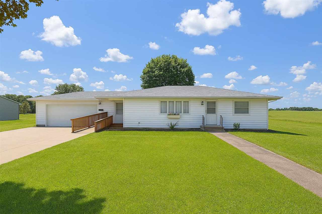907 Mckinley Avenue Lowden IA 52255