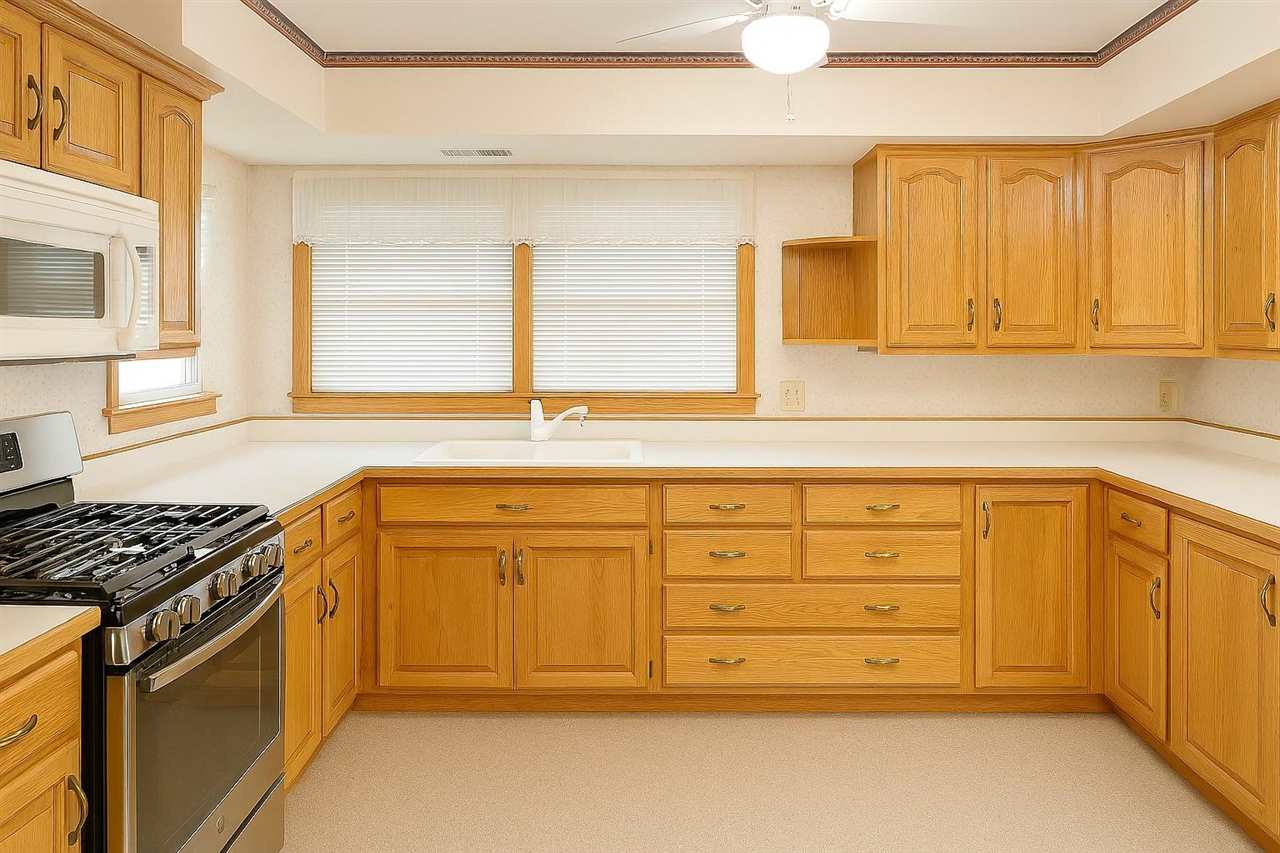 907 Mckinley Avenue Lowden IA 52255
