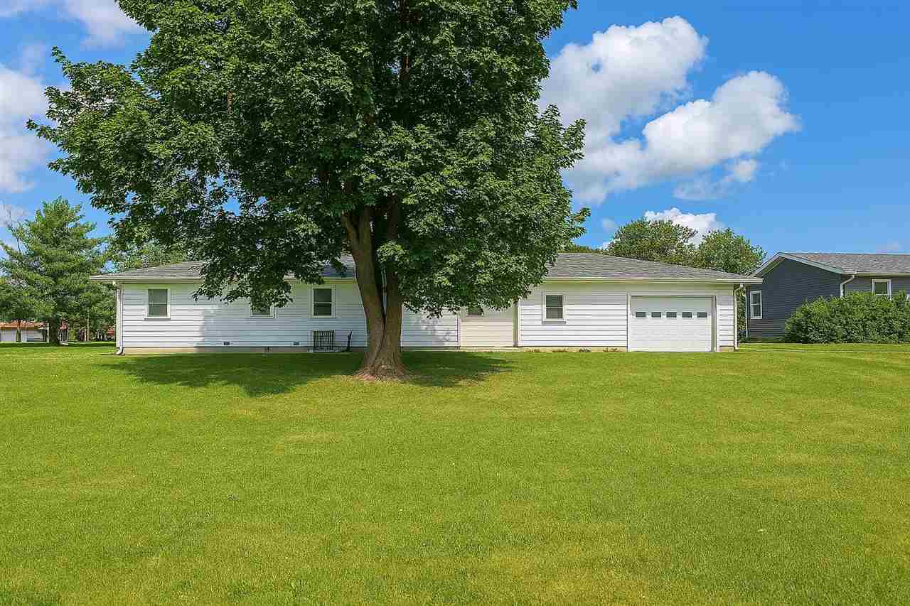 907 Mckinley Avenue Lowden IA 52255