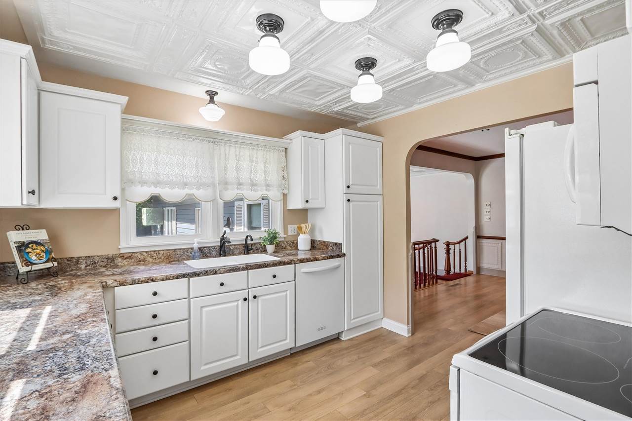 532 Olive Street Iowa City IA 52246