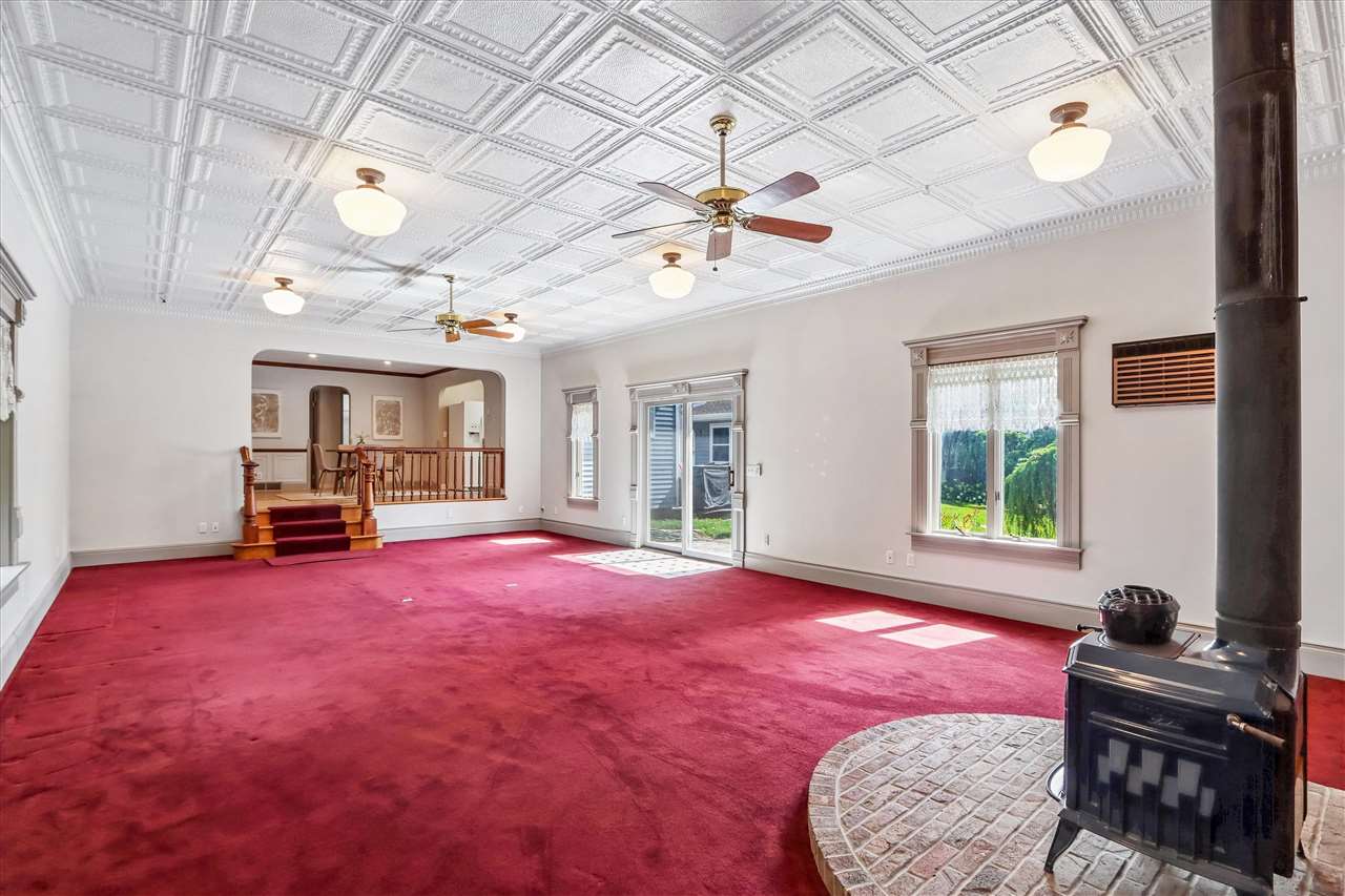 532 Olive Street Iowa City IA 52246