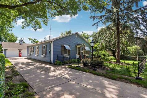 532 Olive Street Iowa City IA 52246