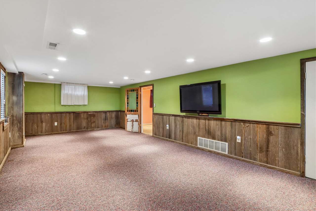 532 Olive Street Iowa City IA 52246