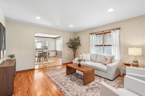 532 Olive Street Iowa City IA 52246