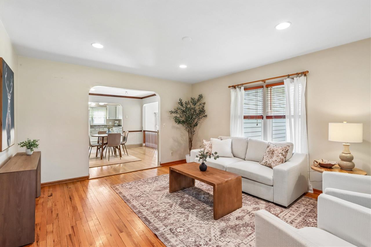 532 Olive Street Iowa City IA 52246