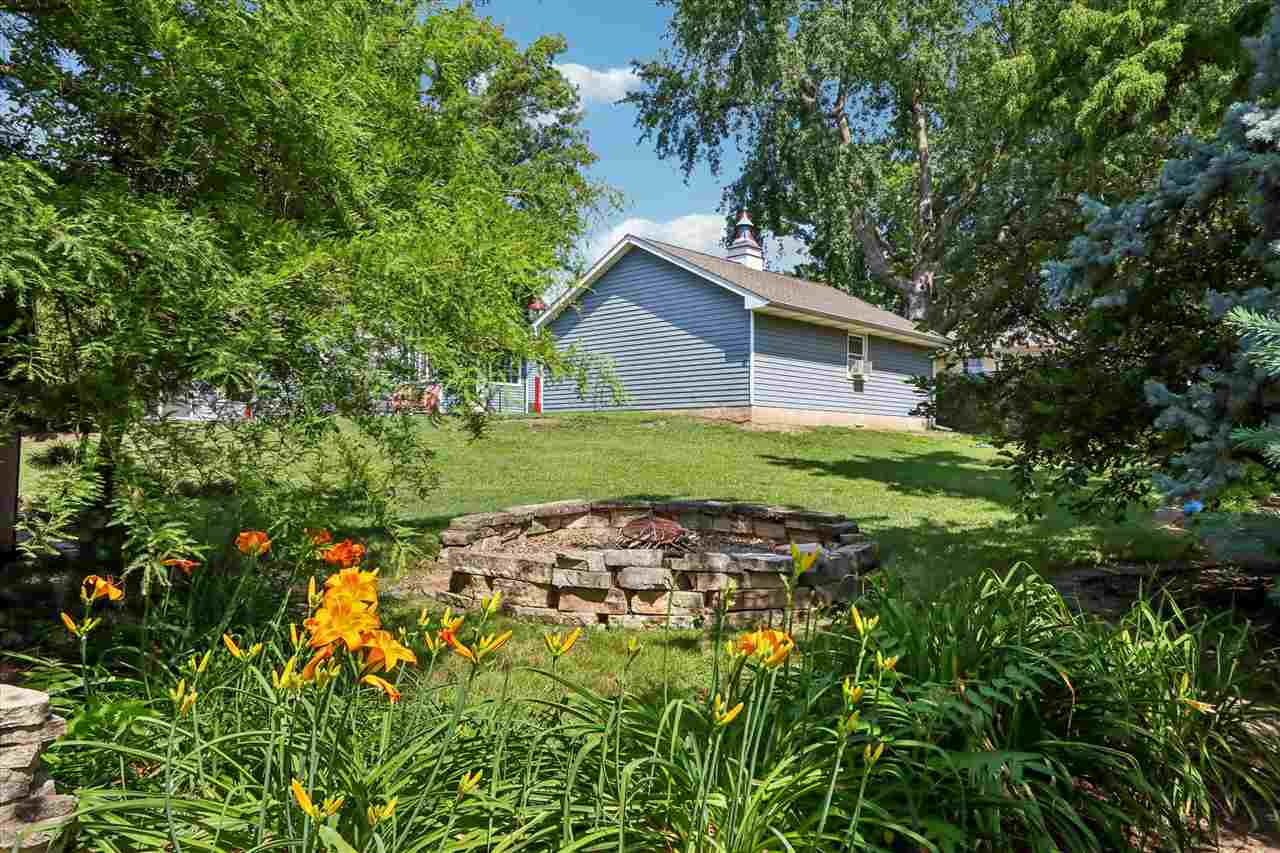 532 Olive Street Iowa City IA 52246