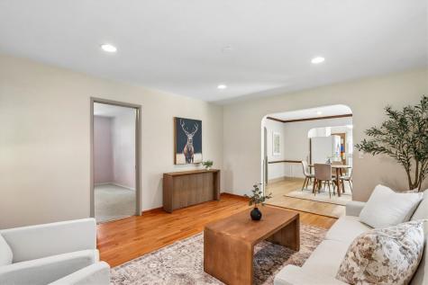 532 Olive Street Iowa City IA 52246