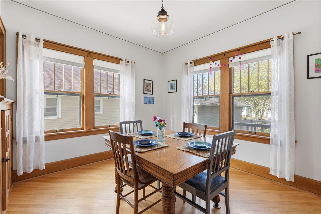 809 S 7th Avenue Iowa City IA 52245