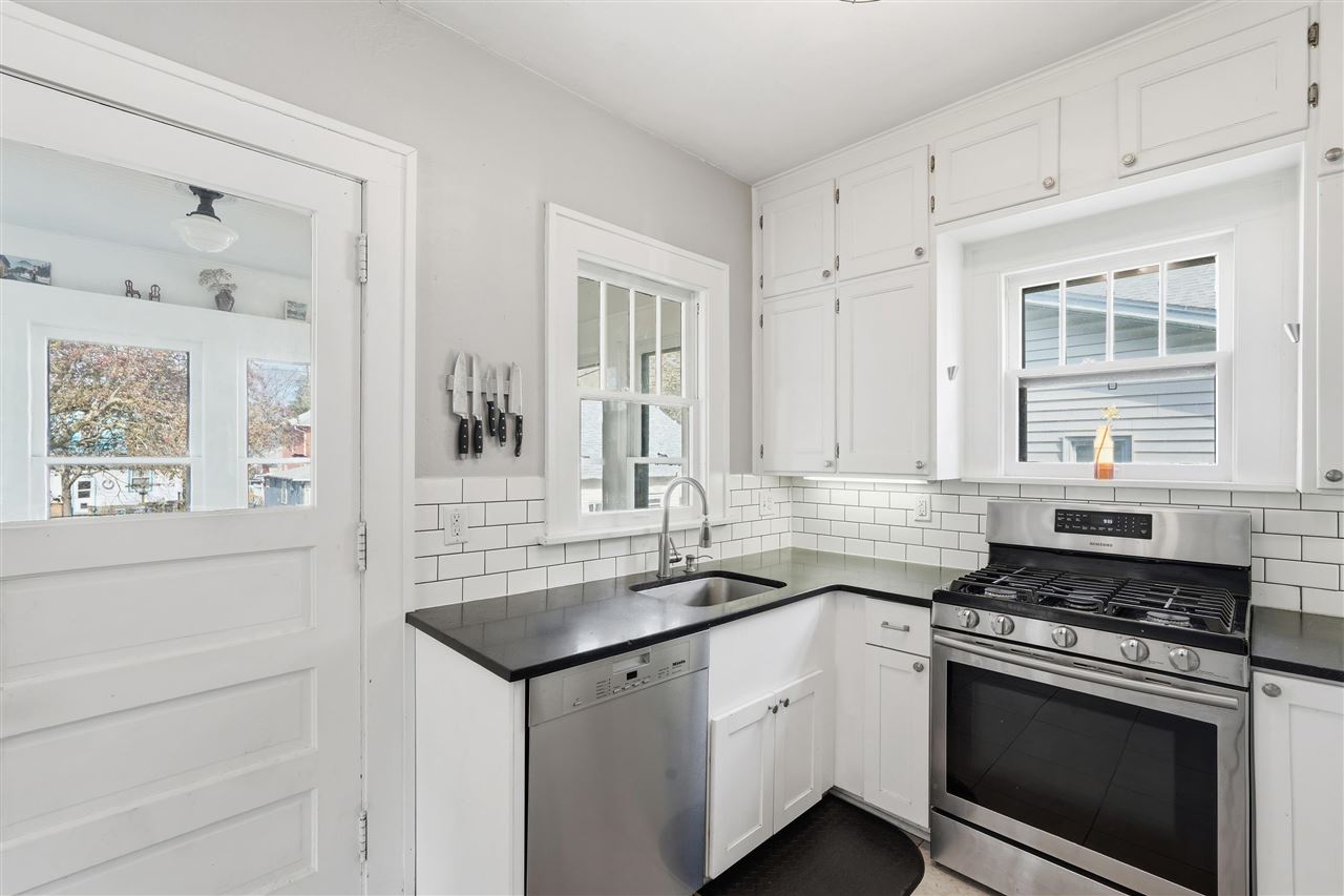809 S 7th Avenue Iowa City IA 52245