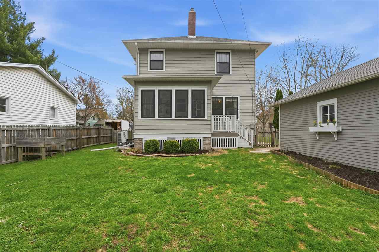 809 S 7th Avenue Iowa City IA 52245
