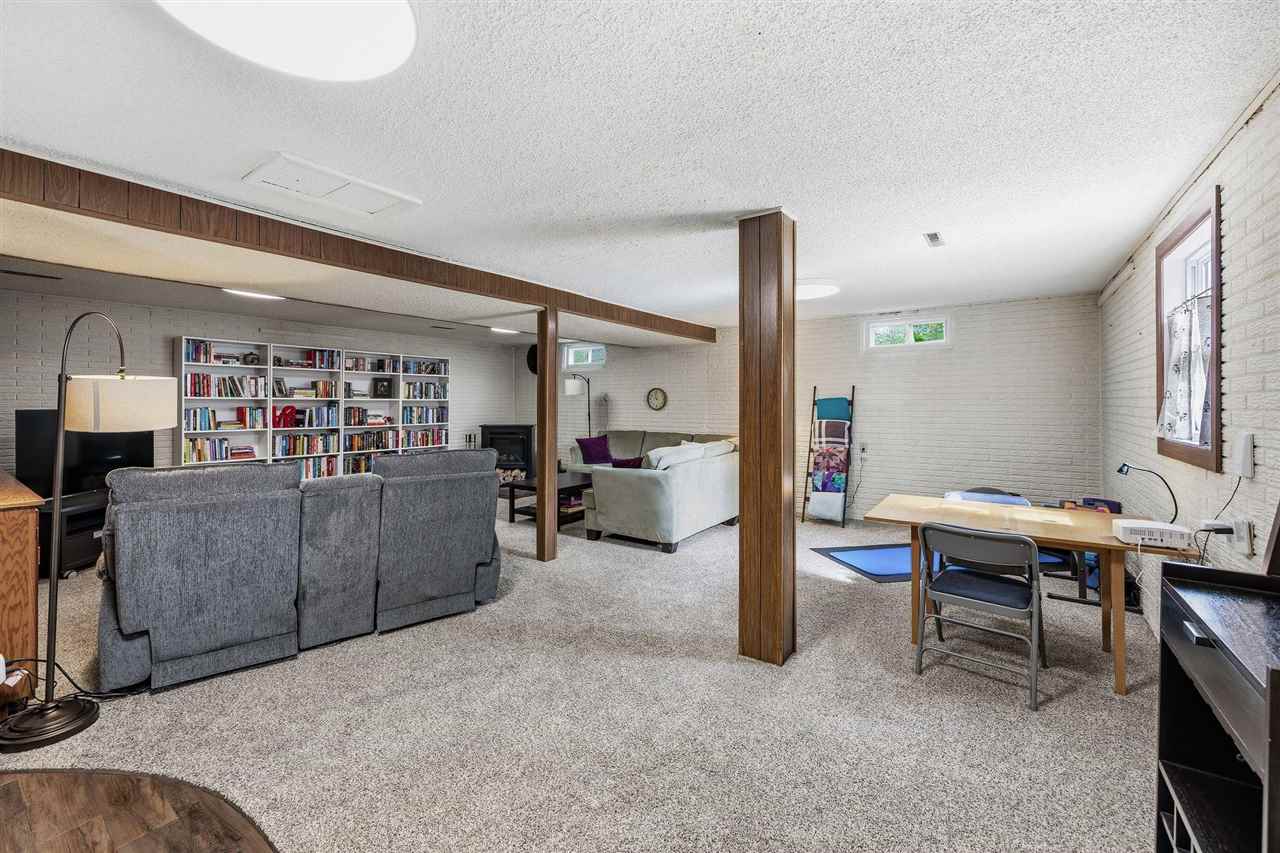 174 Shrader Road Iowa City IA 52245
