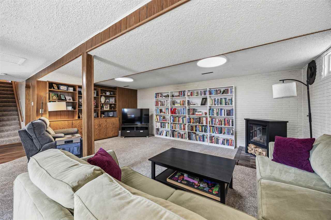 174 Shrader Road Iowa City IA 52245