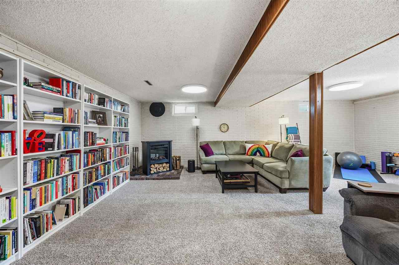 174 Shrader Road Iowa City IA 52245