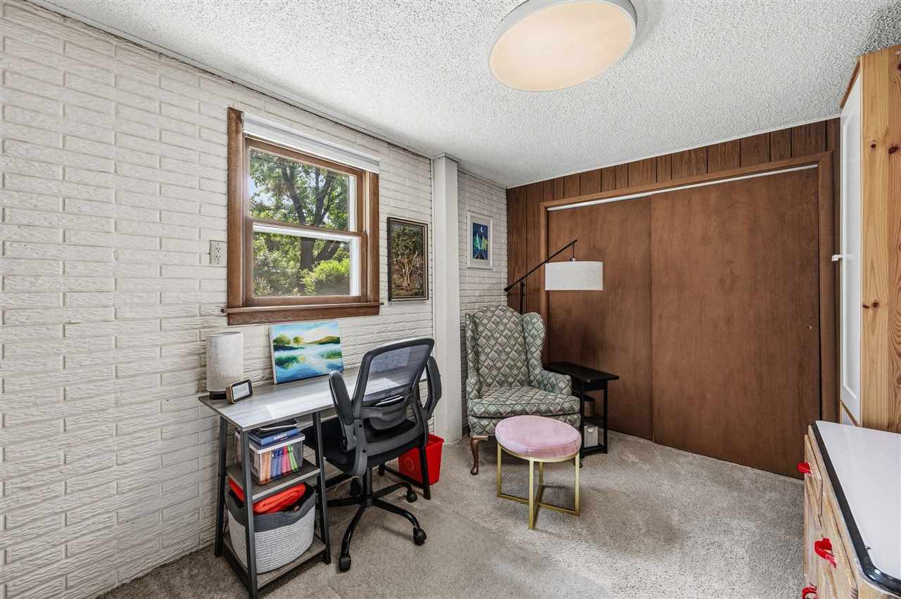 174 Shrader Road Iowa City IA 52245