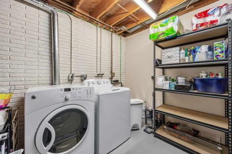 174 Shrader Road Iowa City IA 52245