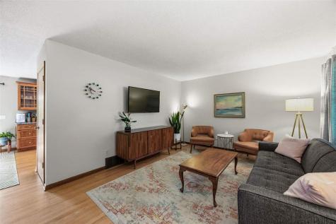174 Shrader Road Iowa City IA 52245