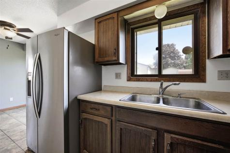 2999 2nd Street Marion IA 52302