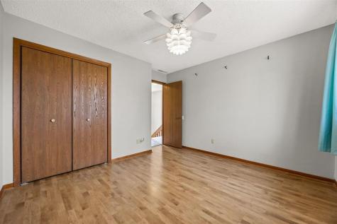 2326 Plaen View Iowa City IA 52246