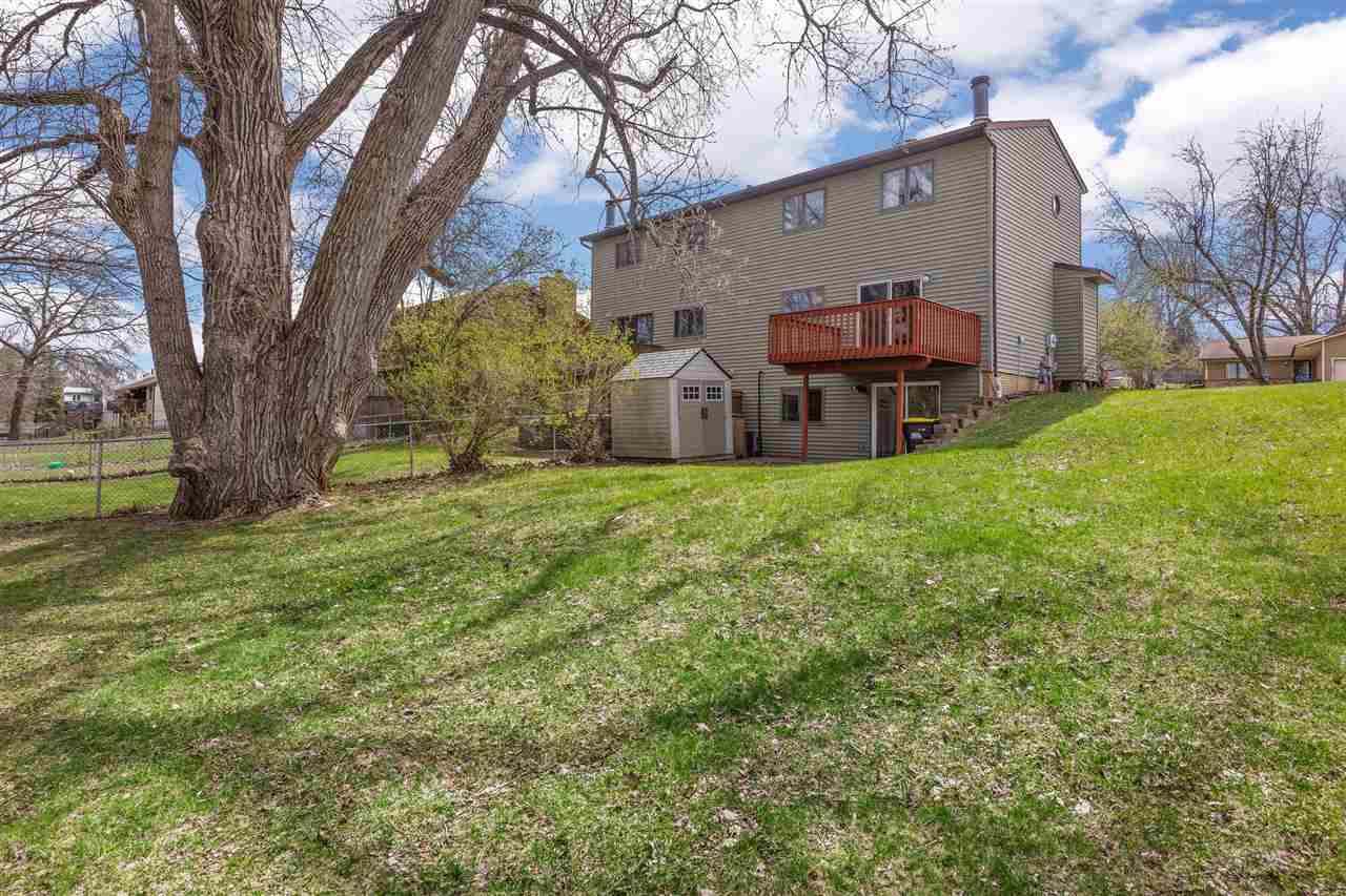 2326 Plaen View Iowa City IA 52246