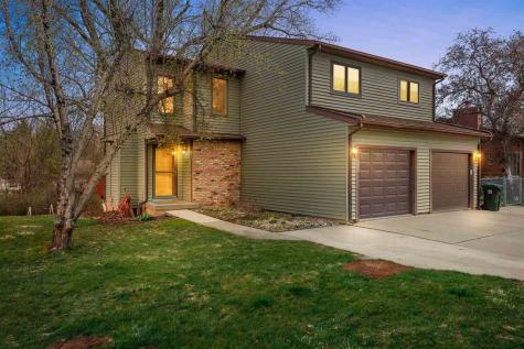 2326 Plaen View Iowa City IA 52246