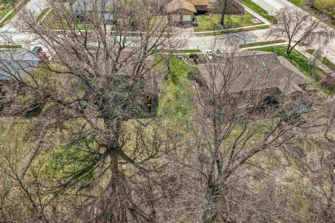 2326 Plaen View Iowa City IA 52246