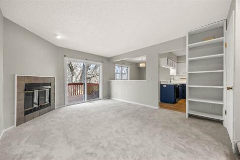 2326 Plaen View Iowa City IA 52246