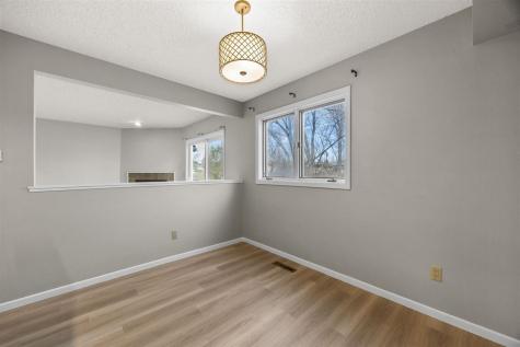 2326 Plaen View Iowa City IA 52246