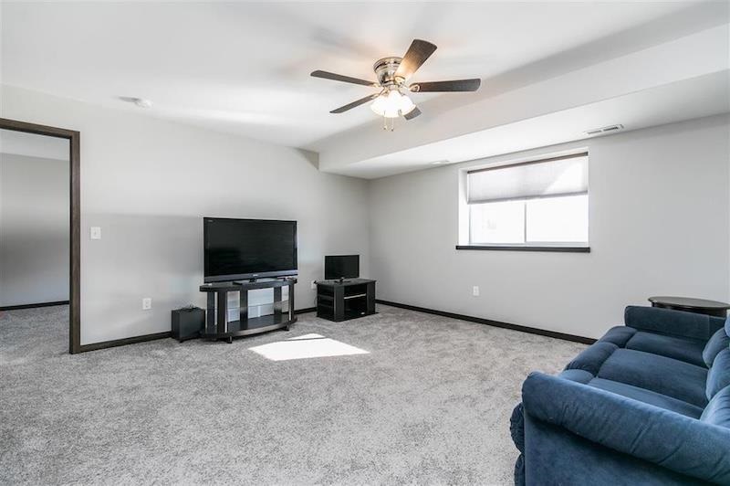 1335 Redbud Avenue Tiffin IA 52340