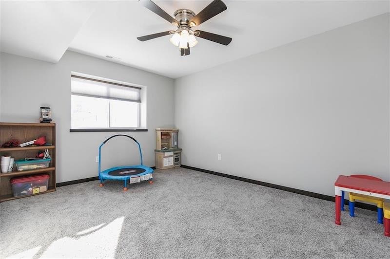1335 Redbud Avenue Tiffin IA 52340