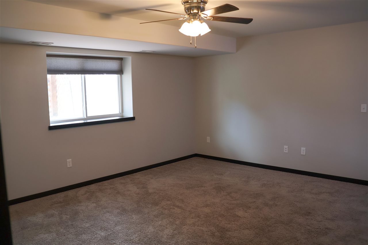 1335 Redbud Avenue Tiffin IA 52340