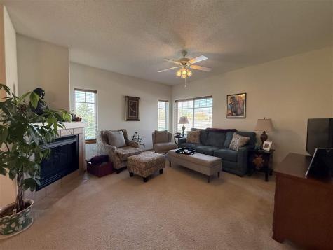 4377 Berkeley Lane Iowa City IA 52245