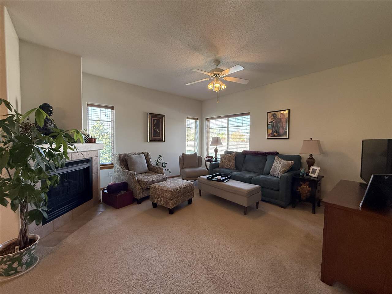 4377 Berkeley Lane Iowa City IA 52245