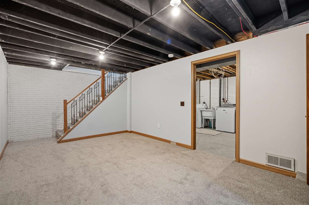 4413 Surrey Court Marion IA 52302