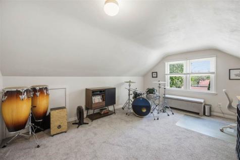 1605 Friendly Avenue Iowa City IA 52240