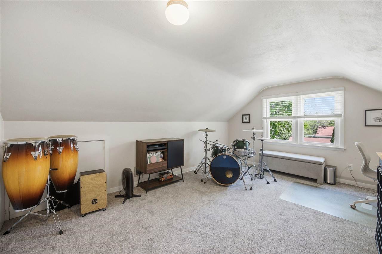 1605 Friendly Avenue Iowa City IA 52240